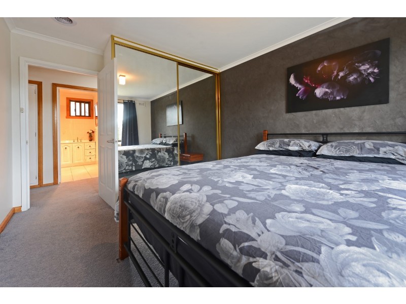 32 Spring Street, Claremont TAS 7011