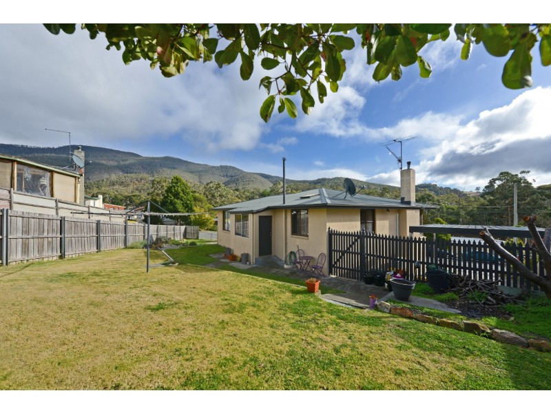 32 Spring Street, Claremont TAS 7011