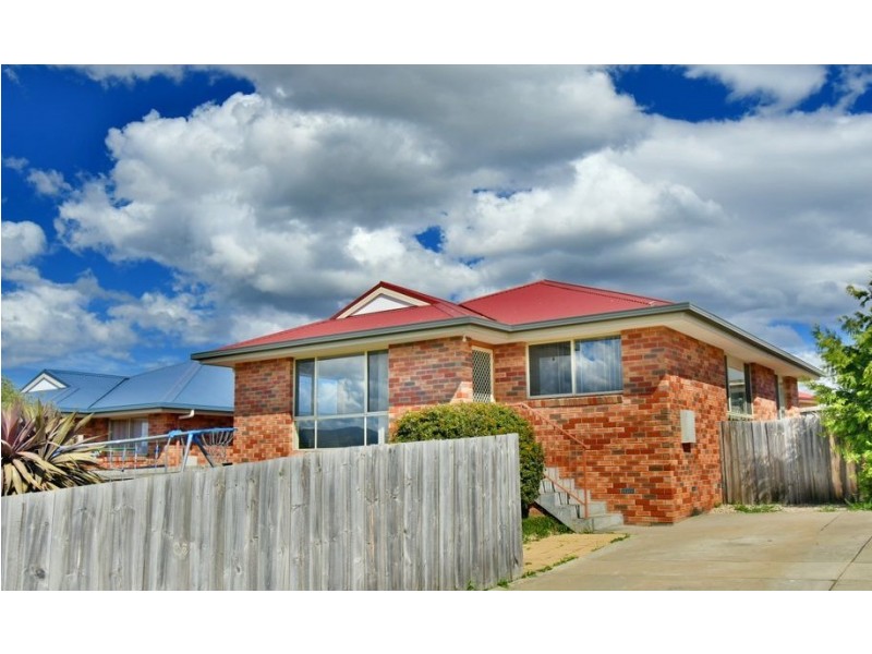 2/12a Morrison Street, Brighton TAS 7030