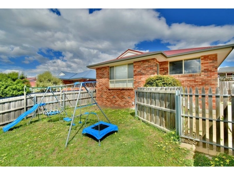 2/12a Morrison Street, Brighton TAS 7030