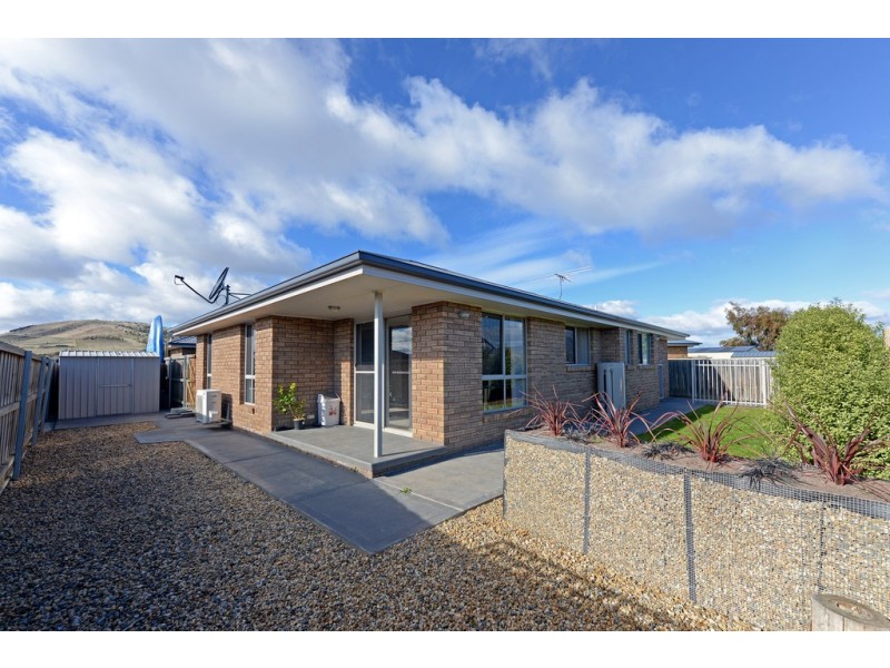 2/4 Roslyn Court, Brighton TAS 7030