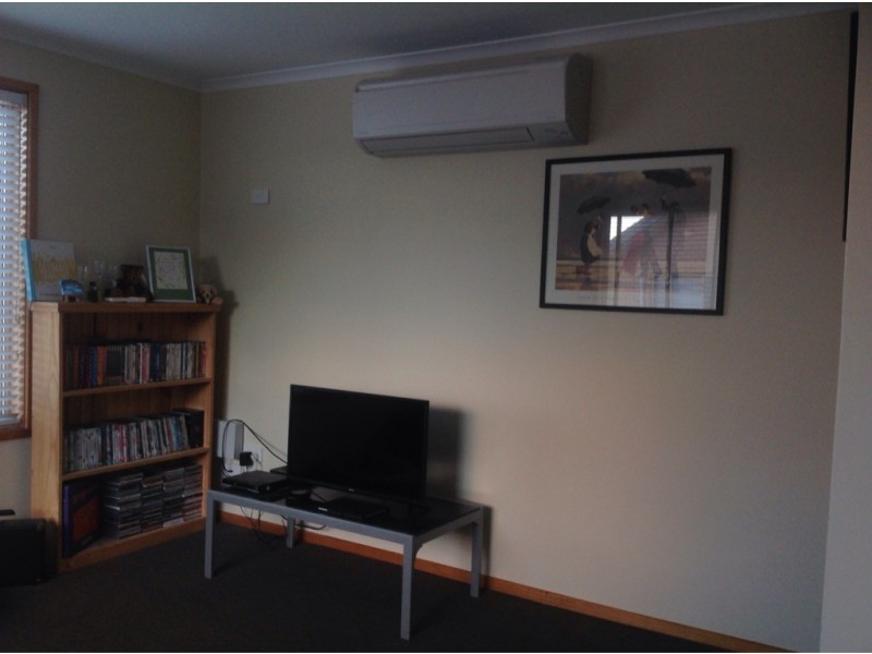 4/19 Croesus Court, Lindisfarne TAS 7015