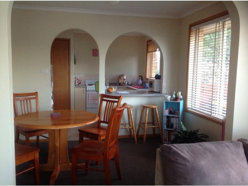 4/19 Croesus Court, Lindisfarne TAS 7015
