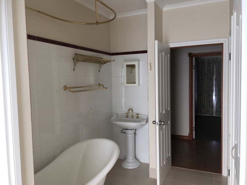 67 Main Road, Kempton TAS 7030