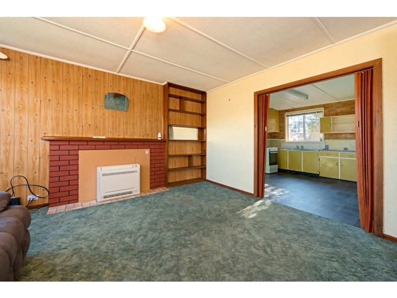 14 Phillips Avenue, New Norfolk TAS 7140
