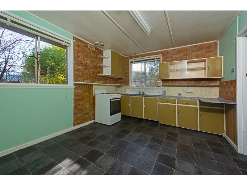 14 Phillips Avenue, New Norfolk TAS 7140
