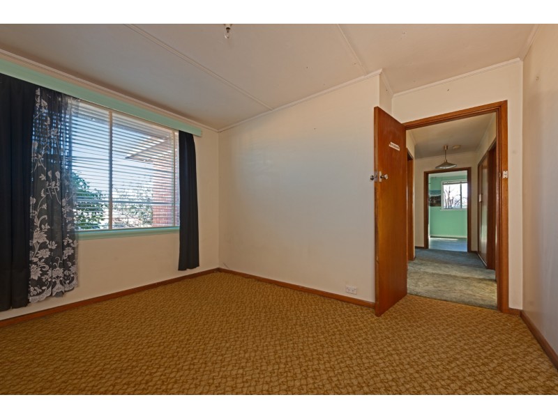 14 Phillips Avenue, New Norfolk TAS 7140