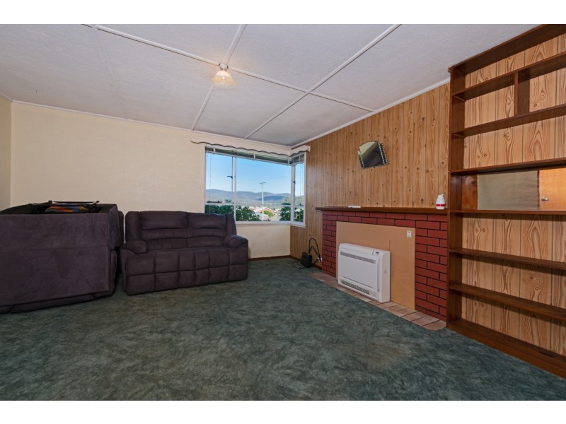 14 Phillips Avenue, New Norfolk TAS 7140