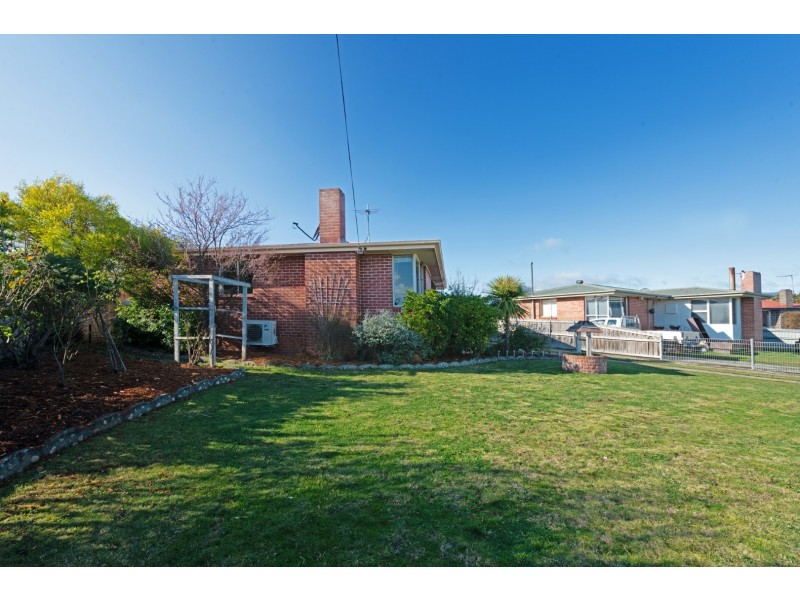 14 Phillips Avenue, New Norfolk TAS 7140
