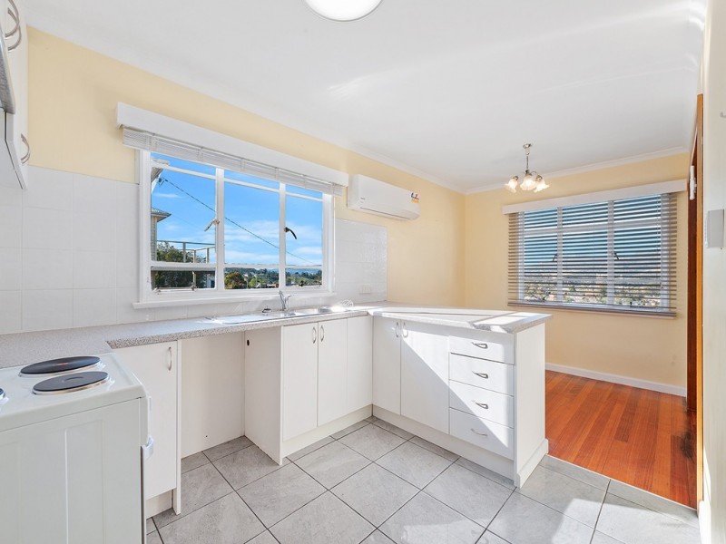 16 Pekurn Crescent, Berriedale TAS 7011
