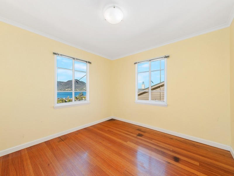 16 Pekurn Crescent, Berriedale TAS 7011