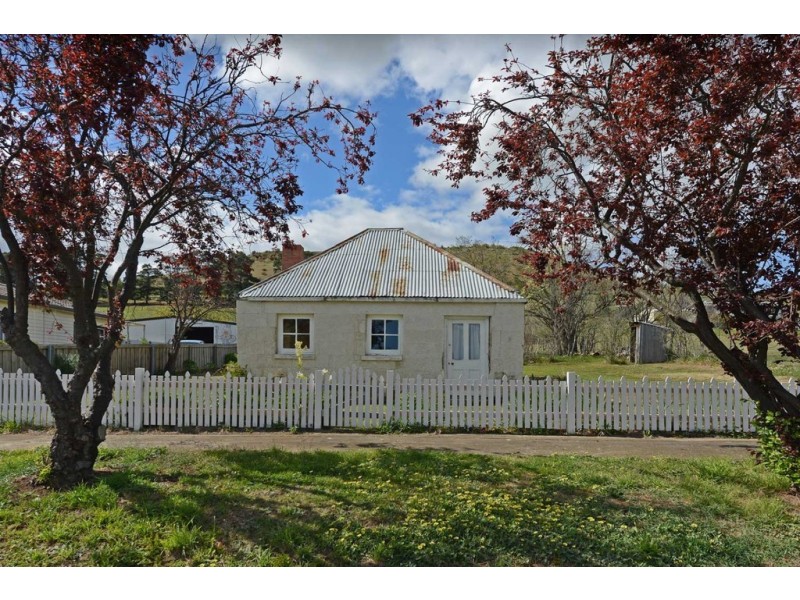 71 Franklin Place, Hamilton TAS 7140