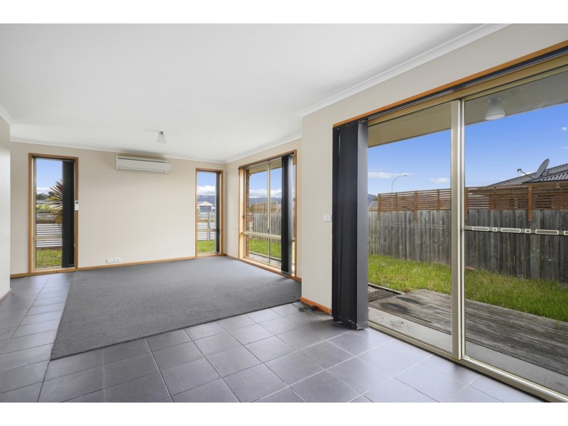 2/53 Alexander Circle, Campania TAS 7026