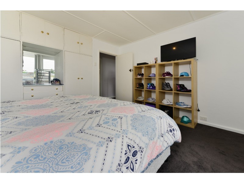 2 Belgrave Street, Claremont TAS 7011