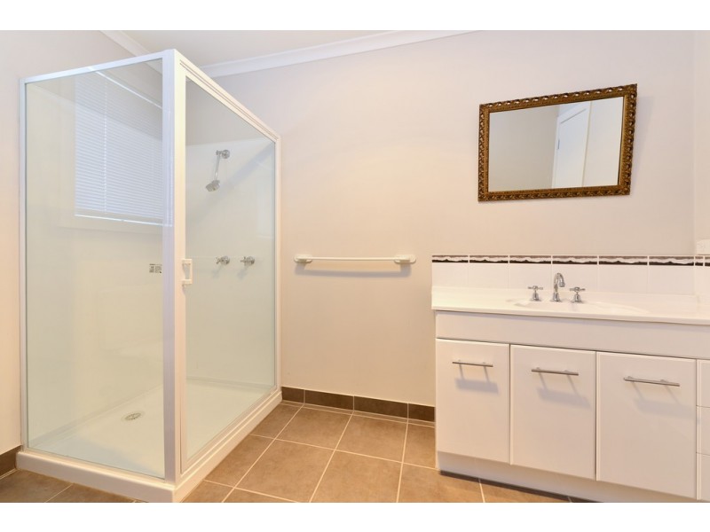 1/18 Shenstone Place, Montrose TAS 7010