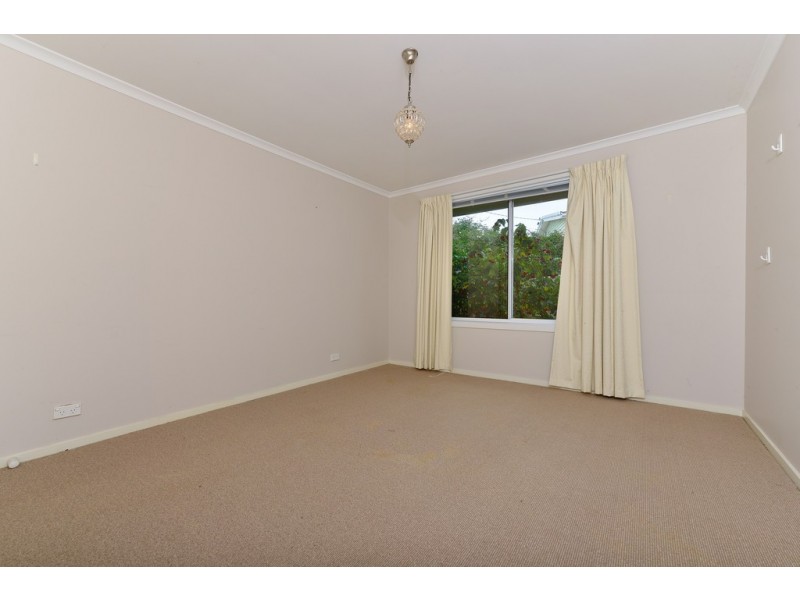1/18 Shenstone Place, Montrose TAS 7010