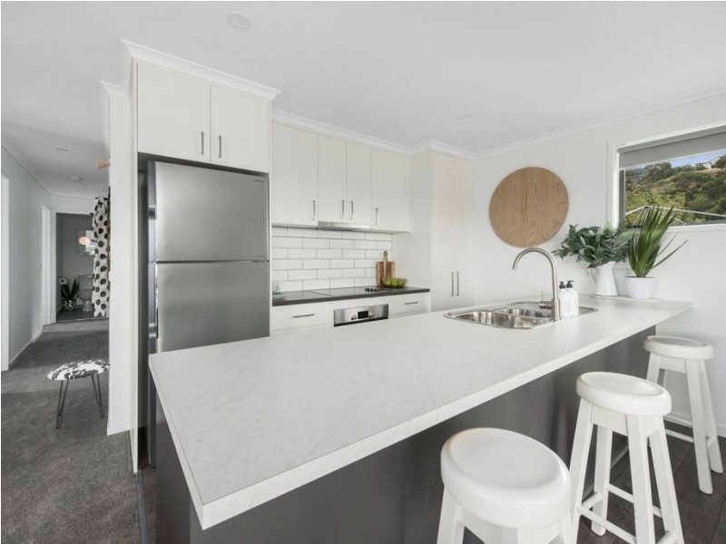 1/18 Carnegie Street, Claremont TAS 7011