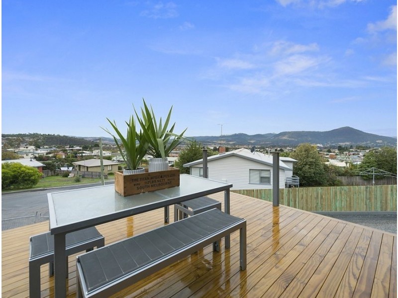1/18 Carnegie Street, Claremont TAS 7011