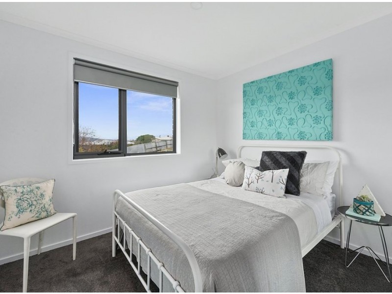 1/18 Carnegie Street, Claremont TAS 7011