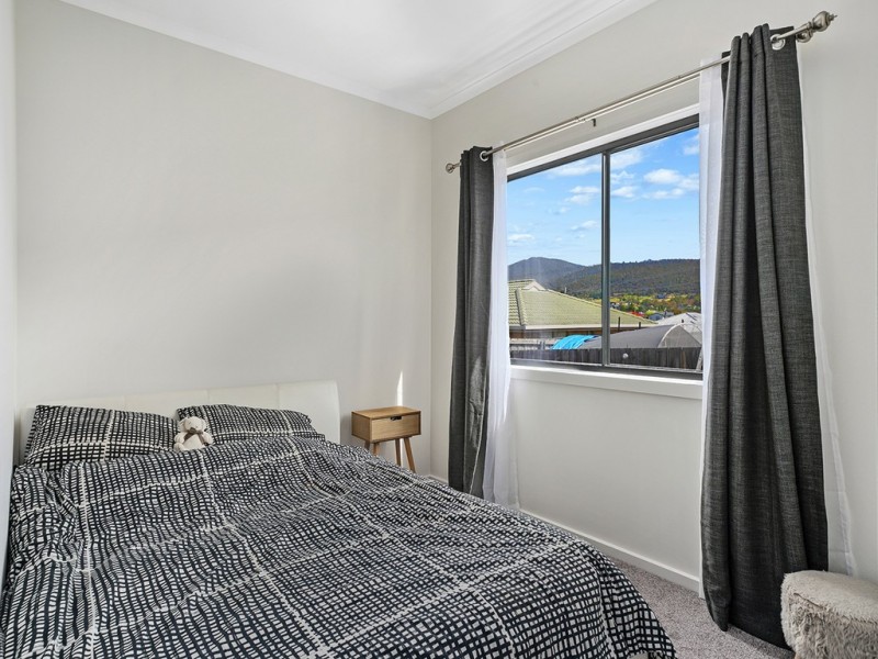 2b Edgar Street, Claremont TAS 7011