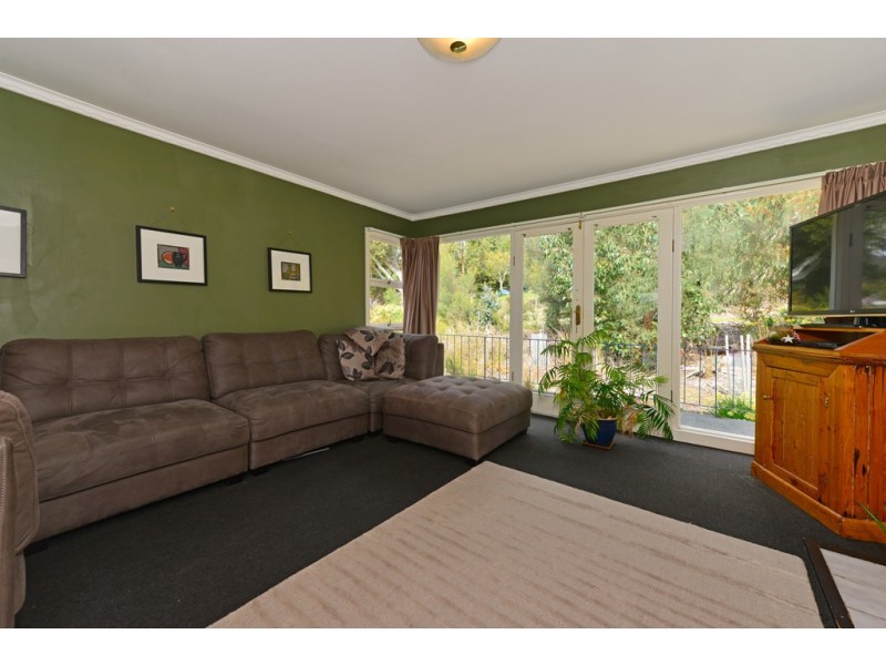 10 Valley Road, Collinsvale TAS 7012