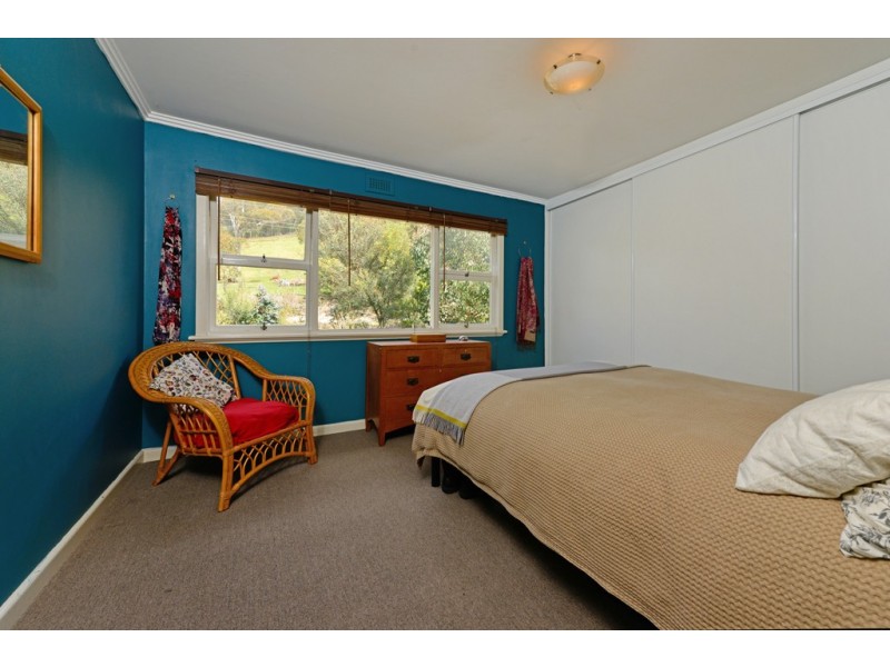 10 Valley Road, Collinsvale TAS 7012