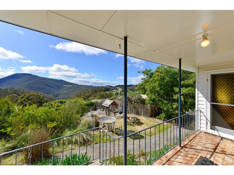 10 Valley Road, Collinsvale TAS 7012