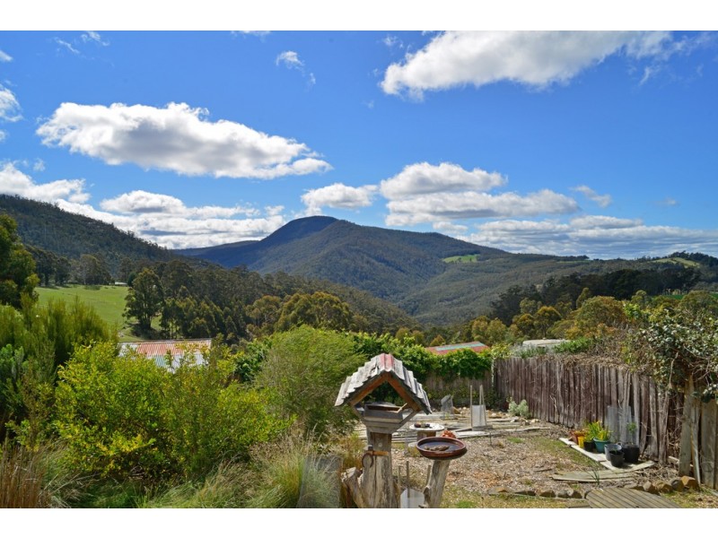 10 Valley Road, Collinsvale TAS 7012