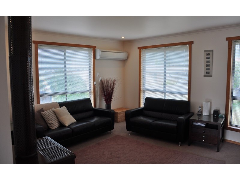 15 Ravensbourne Place, Old Beach TAS 7017
