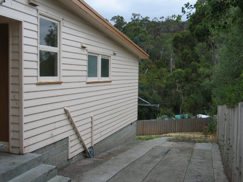 Claremont TAS 7011