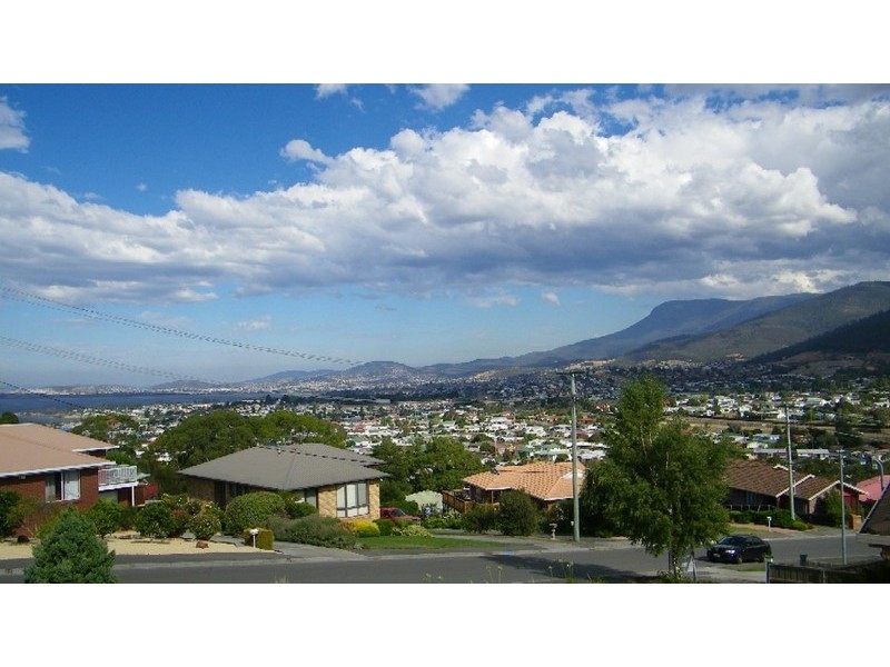 Claremont TAS 7011