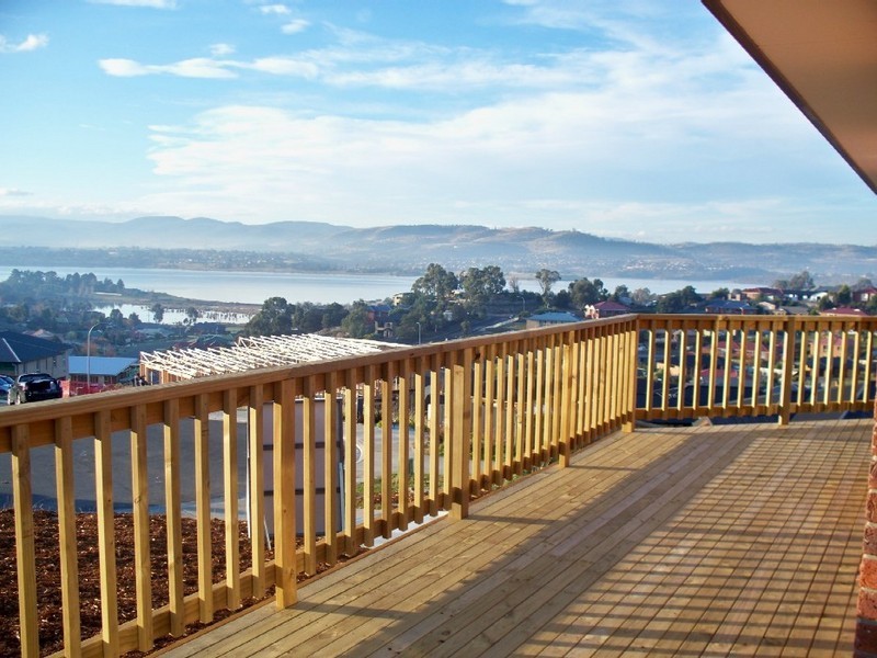 28 Navigators Rise, Granton TAS 7030