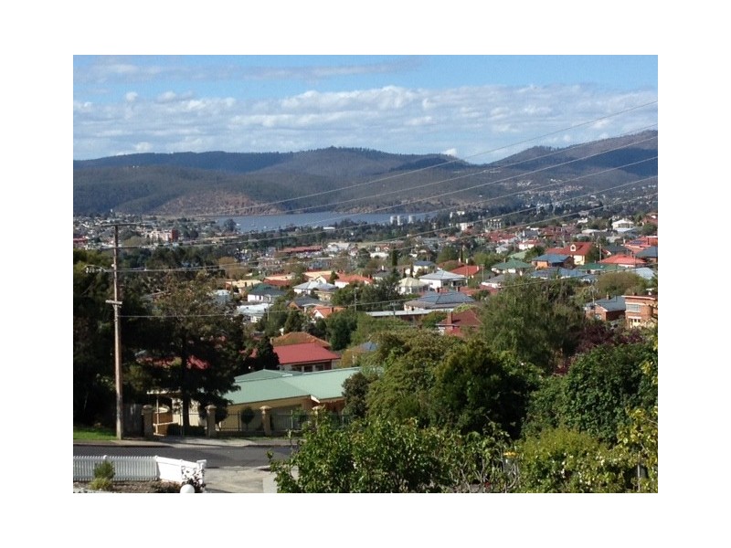 2/54 Edge Avenue, Lenah Valley TAS 7008