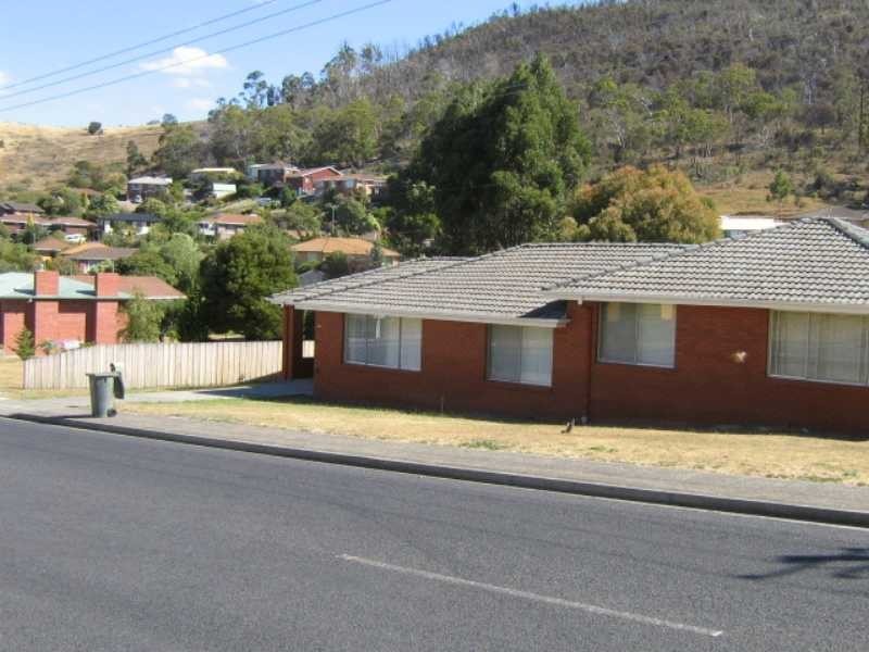 2/115a Marys Hope Road, Rosetta TAS 7010