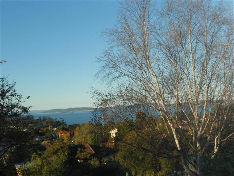 12 Darville Court, Blackmans Bay TAS 7052