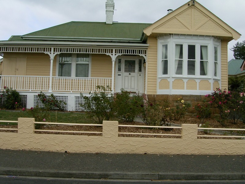 54 Bellevue Parade, New Town TAS 7008