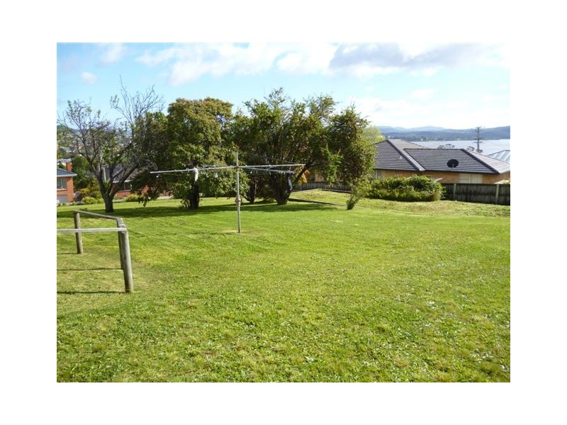 15 Riverview Parade, Rosetta TAS 7010