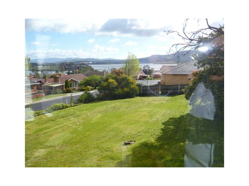 15 Riverview Parade, Rosetta TAS 7010