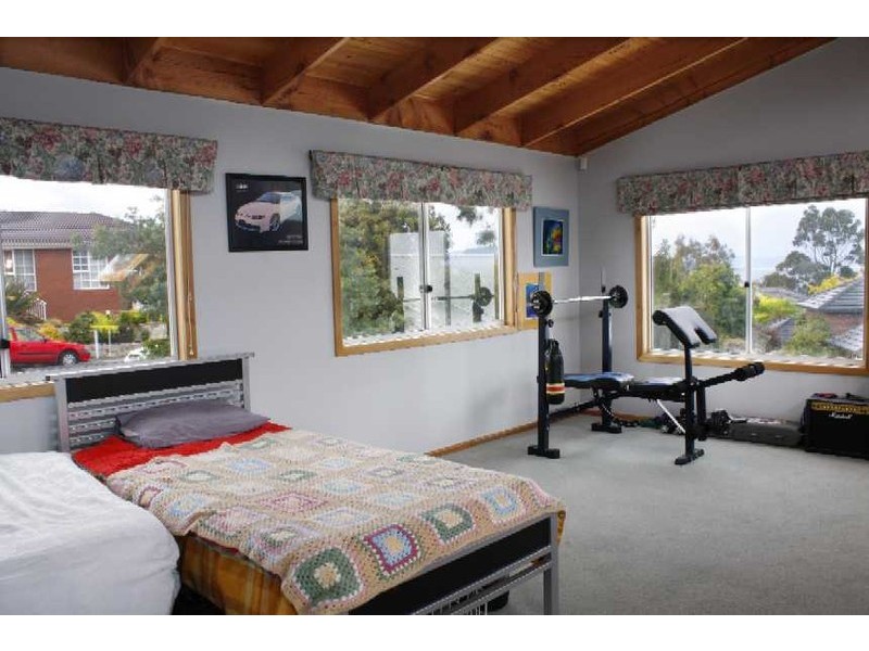 73 Suncoast Drive, Blackmans Bay TAS 7052