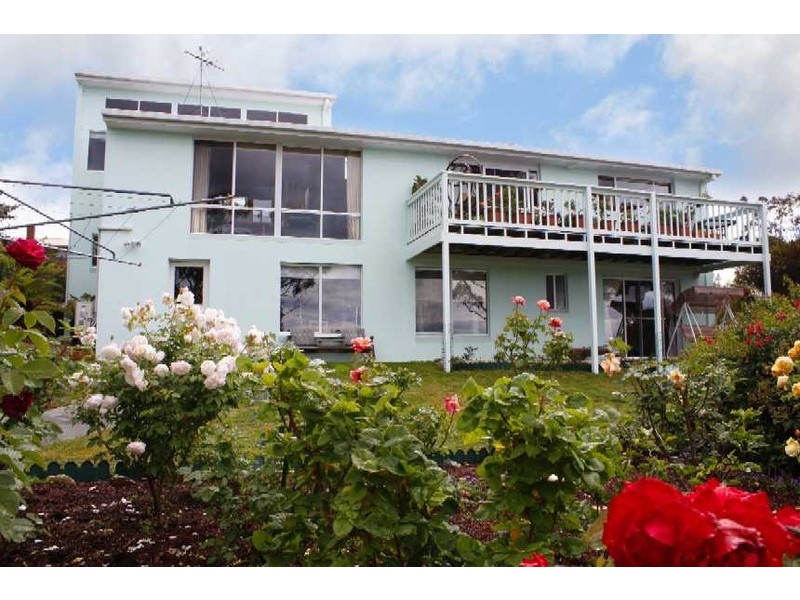 73 Suncoast Drive, Blackmans Bay TAS 7052