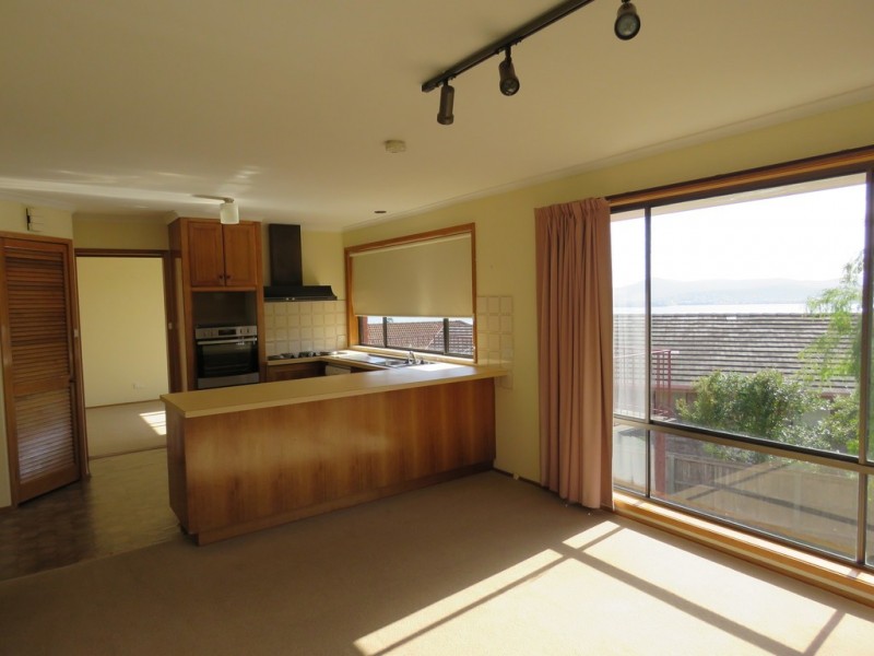 6 Hatton Gardens, Sandy Bay TAS 7005