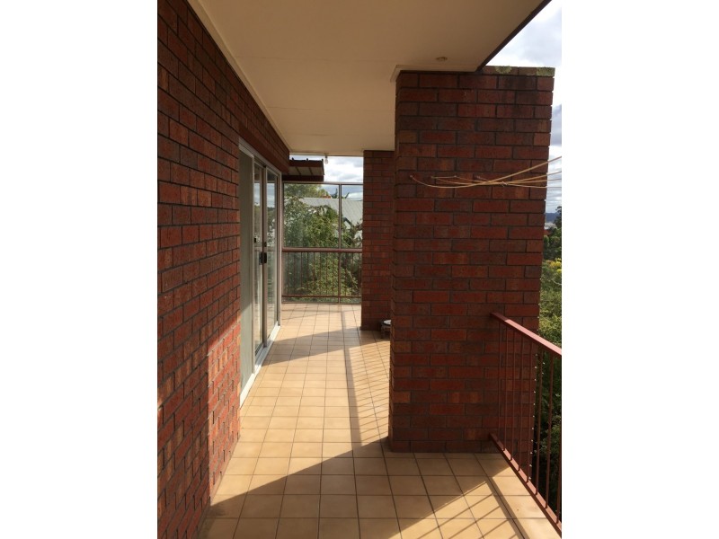 1/8 Evelyn Crescent, Sandy Bay TAS 7005