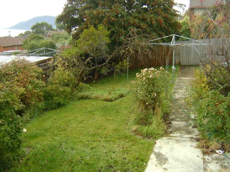27 Cheviot Road, West Moonah TAS 7009