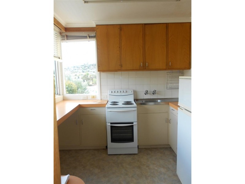 13/10 Ballawinnie Road, Lindisfarne TAS 7015