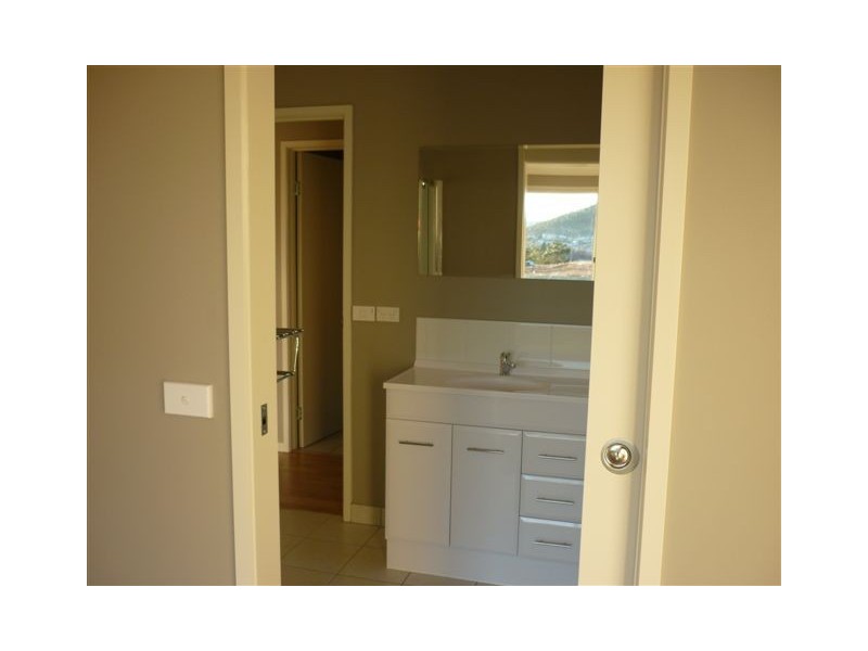 2 Gateway Drive, New Norfolk TAS 7140