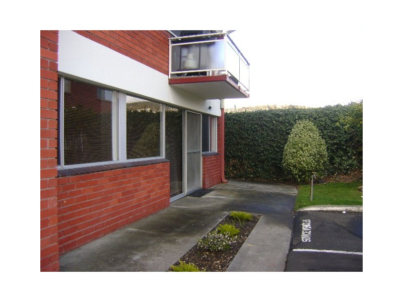 1/17 Queen Street, Sandy Bay TAS 7005