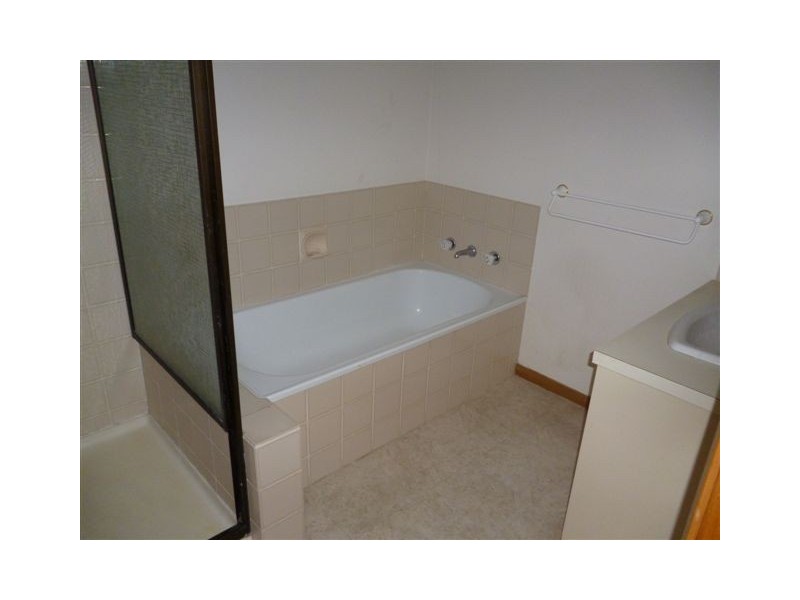 4/10 Racecourse Road, Brighton TAS 7030