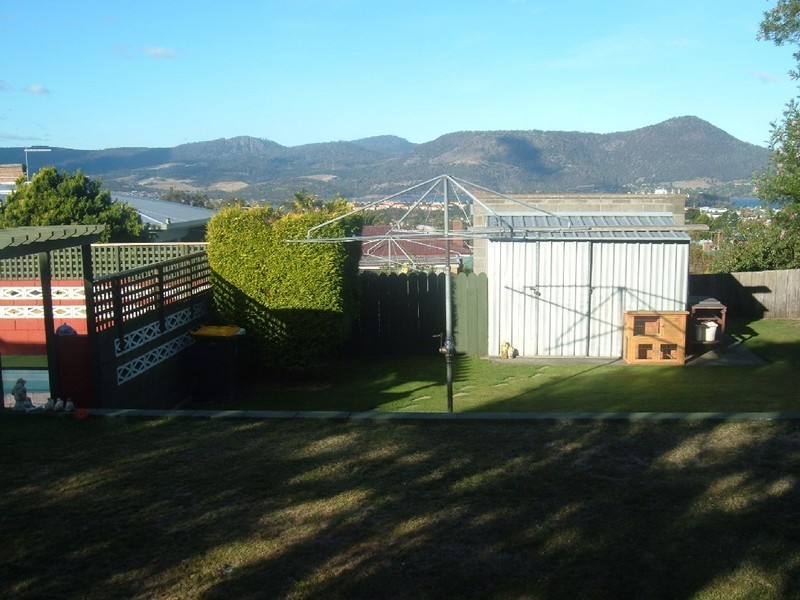 Claremont TAS 7011