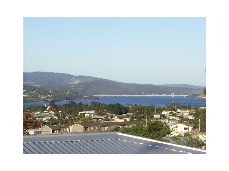 Claremont TAS 7011