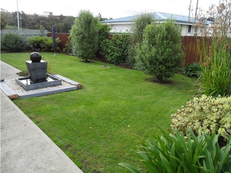 17 Myella Drive, Berriedale TAS 7011